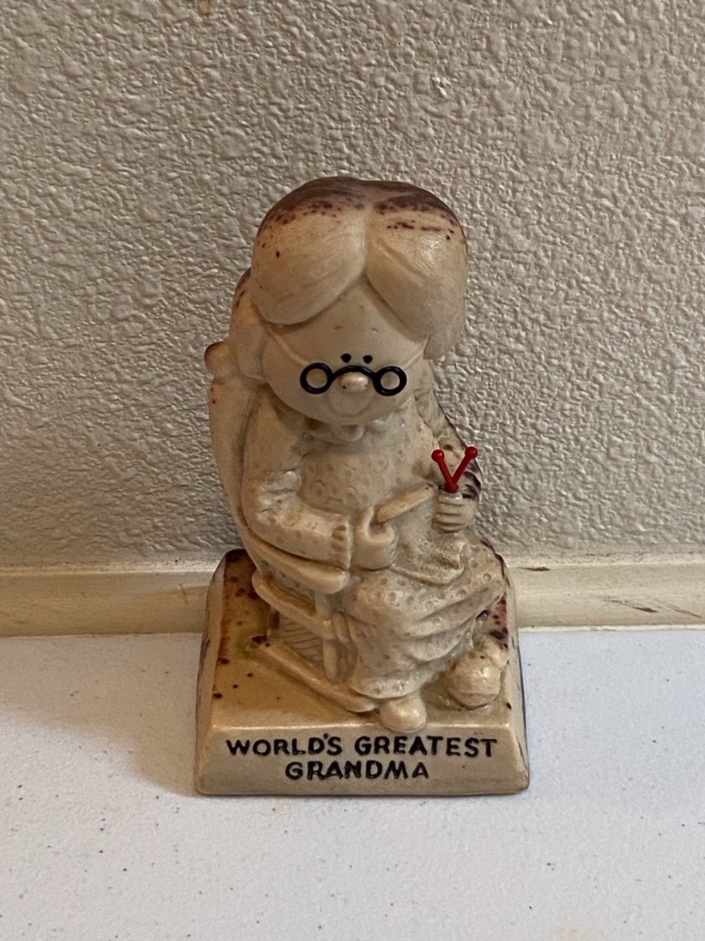 "World's Greatest Grandma" Ceramic Figurine - Beige with Red Accents